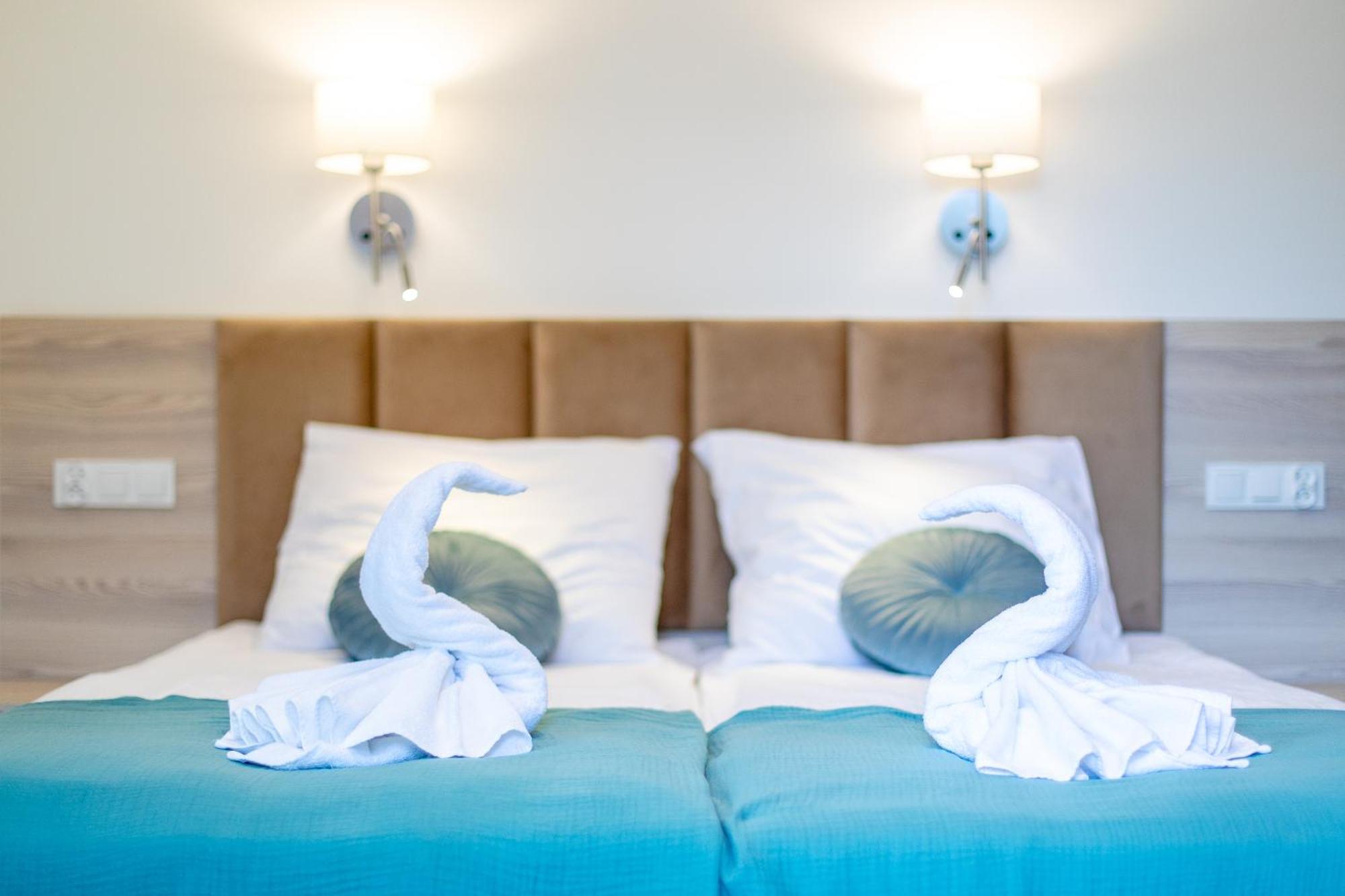 Apartamenty Przy Plazy Z Basenem Z Podgrzewana Woda I Mini Spa - Osrodek Kolonijno-Wczasowy Mewa Niechorze Eksteriør billede